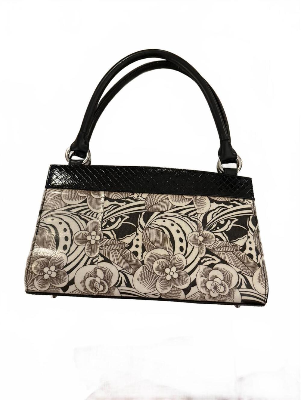 Miche Handbag with 2 Interchangeable Covers - Picture 2 of 6